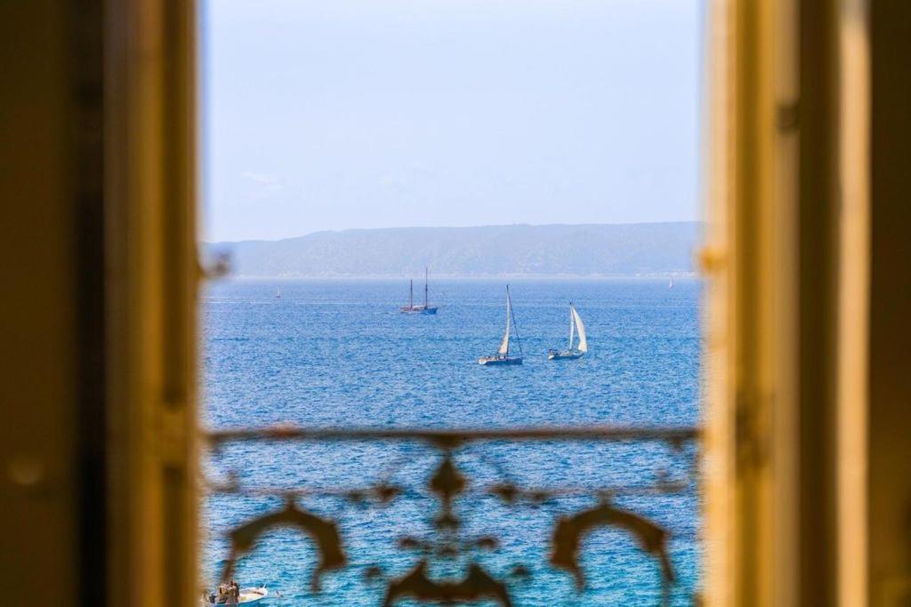 Appartement Sur La Corniche Kennedy Face A La Mer Марсель Екстер'єр фото